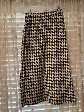 NUGGLES Women’s Medium Athletic Skirt